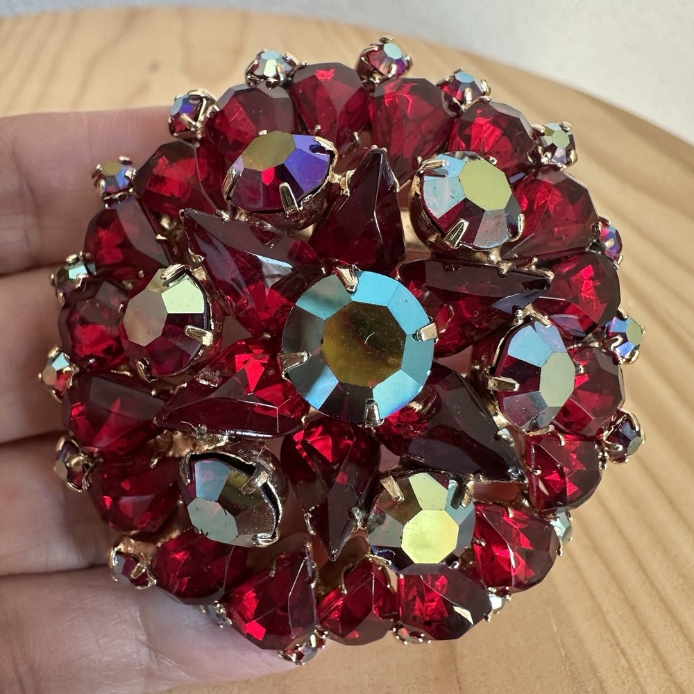 VTG Brooch 2.25 Inch Tiered Red Rhinestone Crystals Blooming Flower Gold Plated